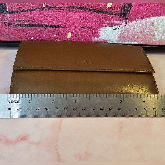 GUCCI EUC Long Wallet Leather Vintage Logo Embossed in Light Brown - Picture 12 of 15